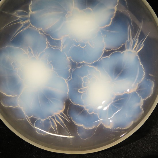 Editions Etling Opalescent Glass Bowl Geraniums